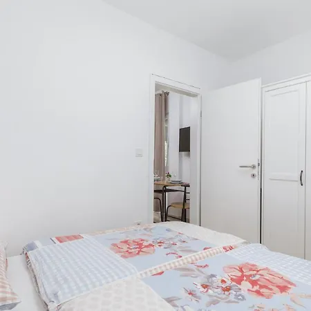 度假居 Gorgeous Home In Peroj With Wifi