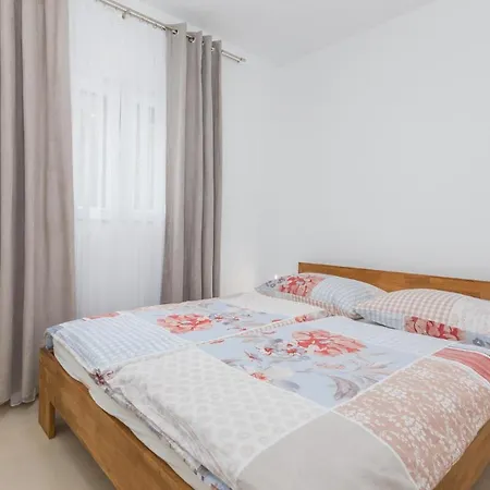 Gorgeous Home In Peroj With Wifi * Peroj